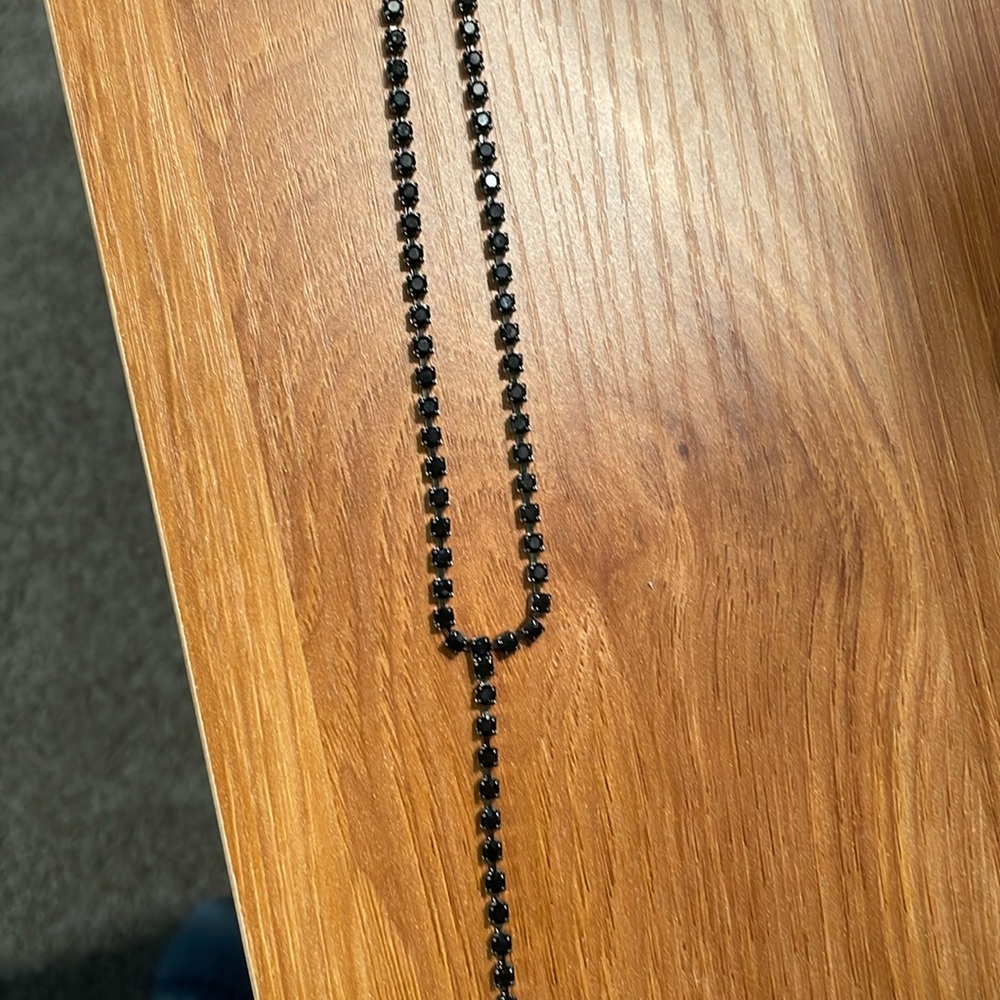 Tova Y necklace black